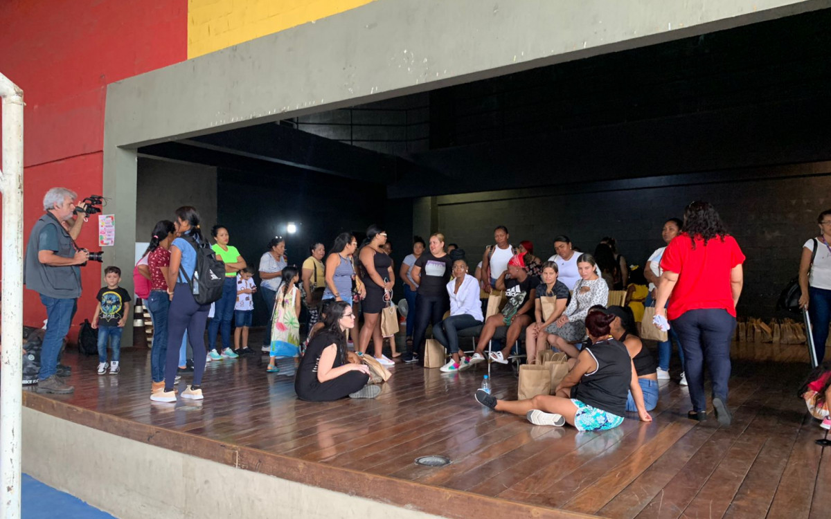 Rota de Direitos faz nova ação para 150 refugiados e imigrantes no centro do Rio
