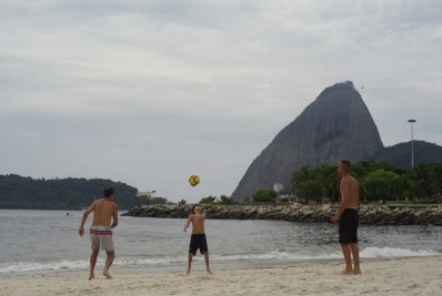 Com promessa de chuva, Rio pode chegar aos 36°C neste sábado