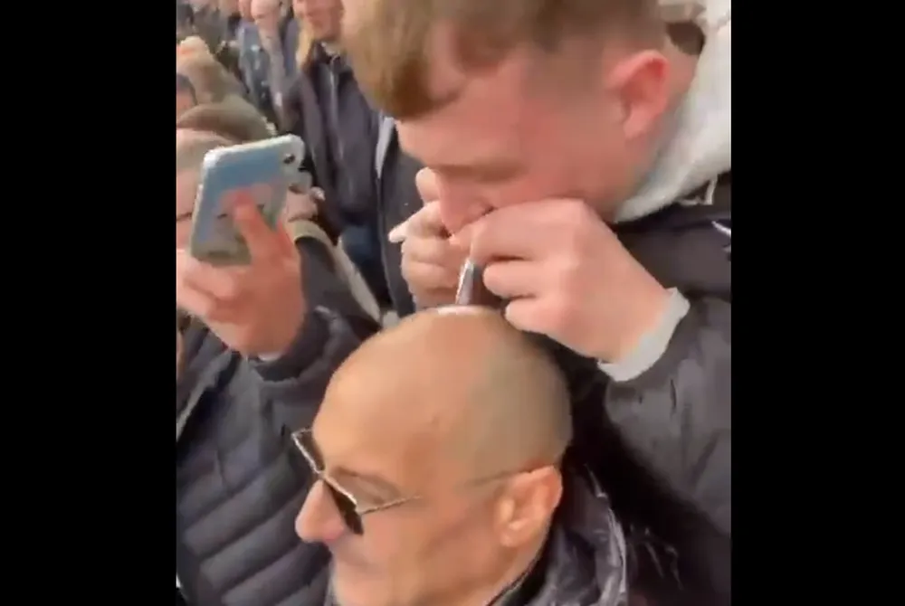 West Ham bane torcedores que cheiraram cocaína na cabeça de outro