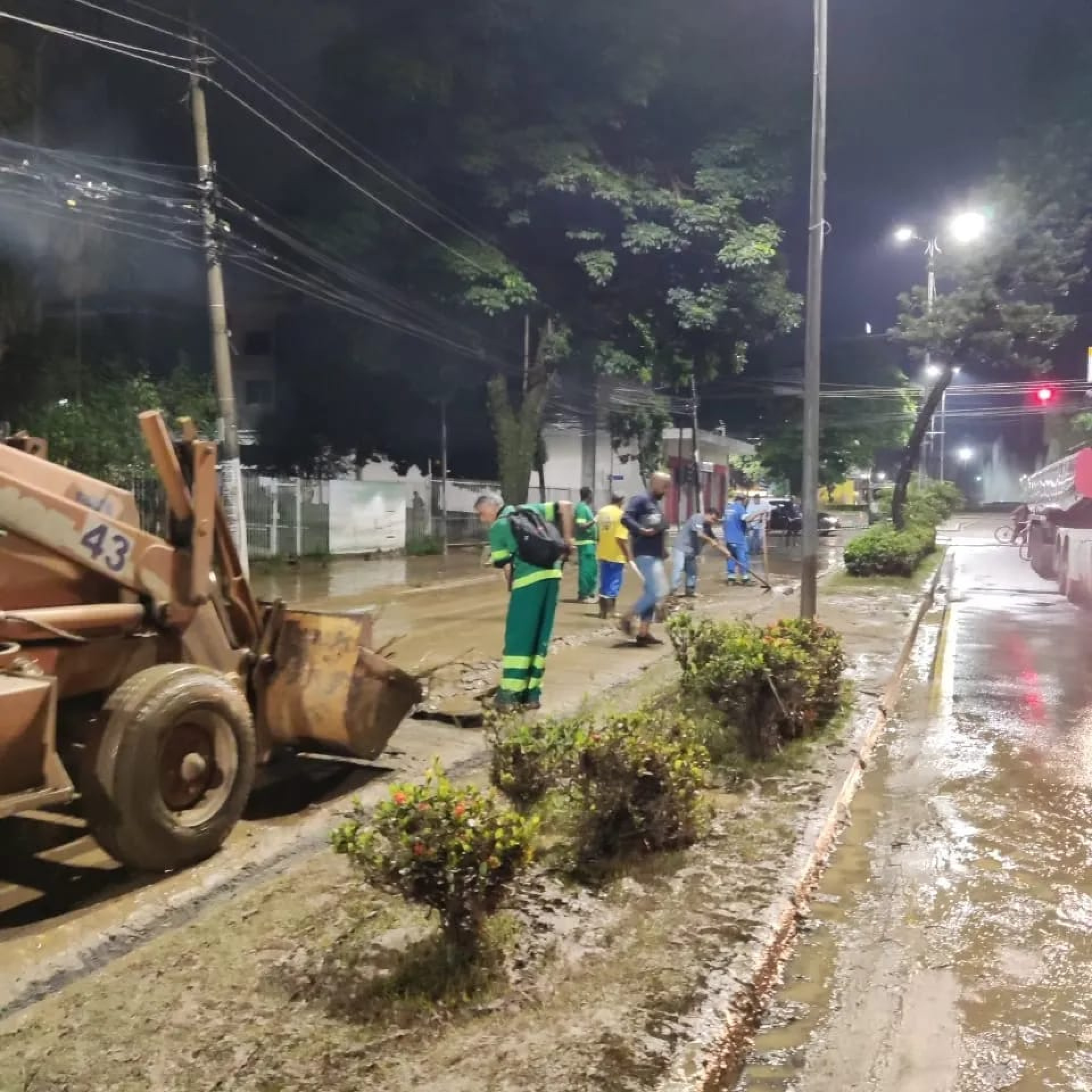 Vila Santa Cec&iacute;lia foi um dos bairros mais atingidos pelos alagamentos causados pelo temporal