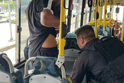 PM prende três homens por roubo em Bangu