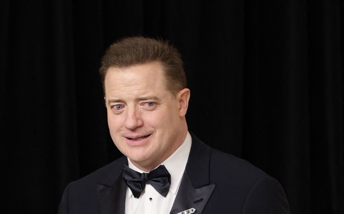 Brendan Fraser leva o Oscar de melhor ator por 'A Baleia'