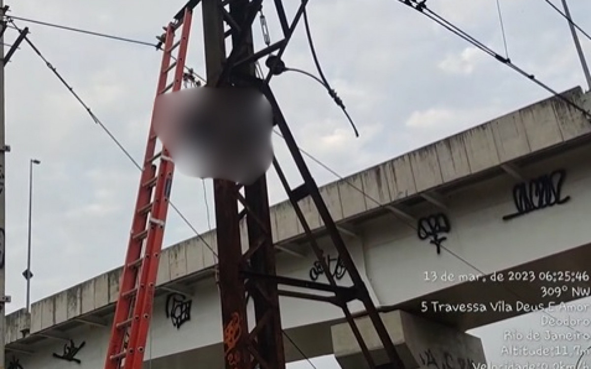 Homem foi encontrado morto pendurado em um poste da esta&ccedil;&atilde;o de trens
