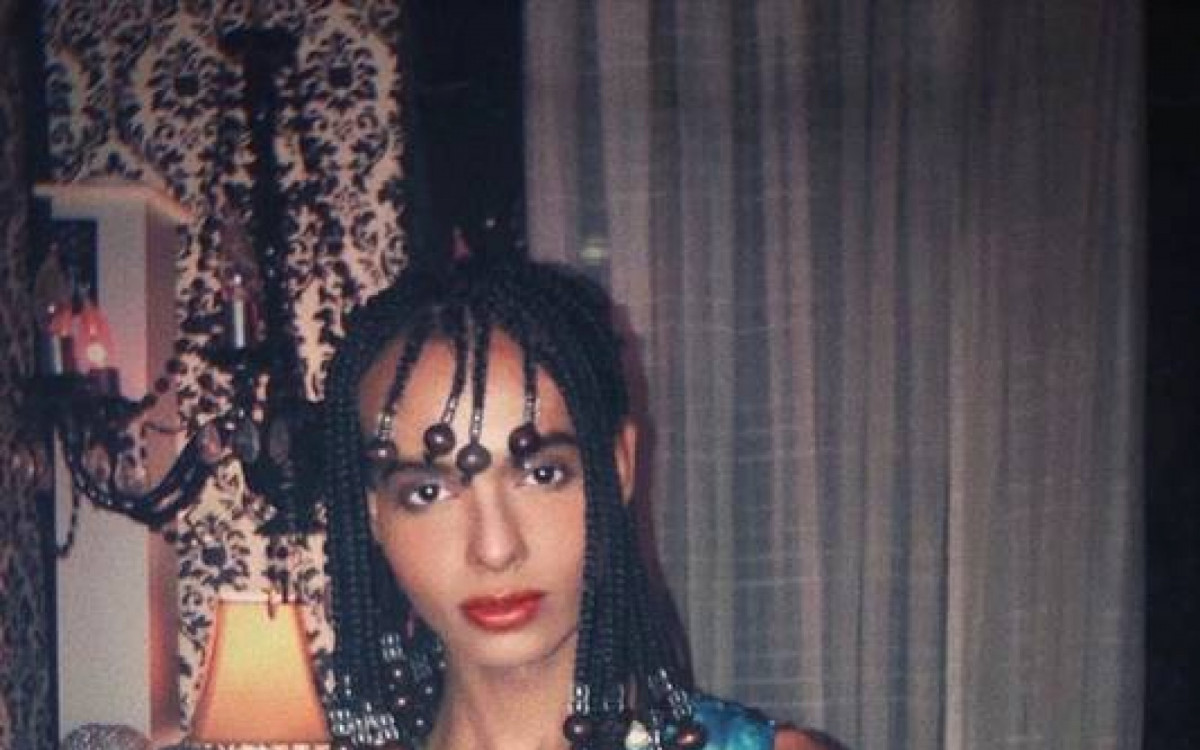 Cantora apresentou o novo nome pelas redes sociais.