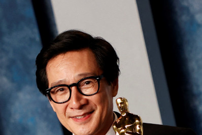 Ke Huy Quan vai às lágrimas e faz discurso emocionante no Oscar 2023