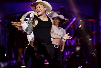 Tierry canta pela primeira vez no Rio de Janeiro