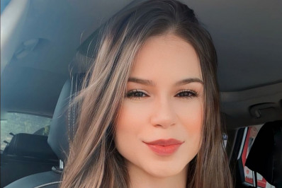 Affair de Cezar Black sensualiza vestida de anjo nas redes sociais