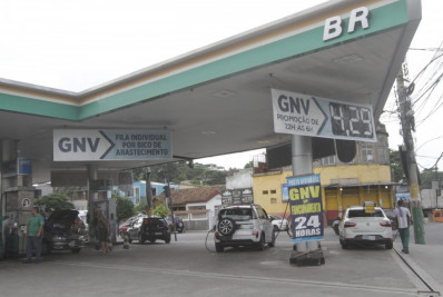 Esquadrão antibombas é acionado após tentativa de assalto com bomba em posto na Zona Norte