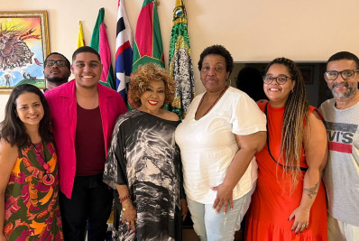 Mangueira vai homenagear Alcione na Sapucaí: 'Estou muito emocionada com o convite'