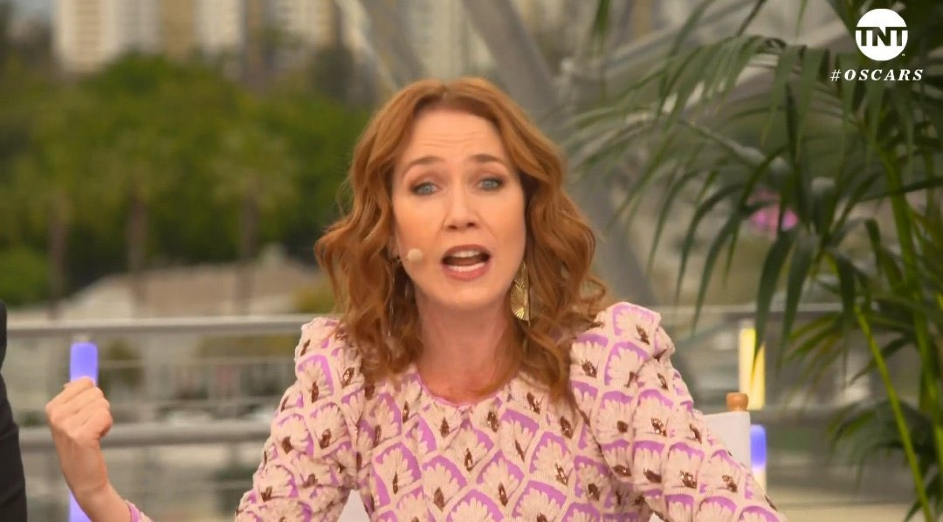 Camila Morgado foi interrompida por Ana Furtado algumas vezes e precisou perguntar quanto tempo teria para falar e não ser cortada - Reprodução Internet