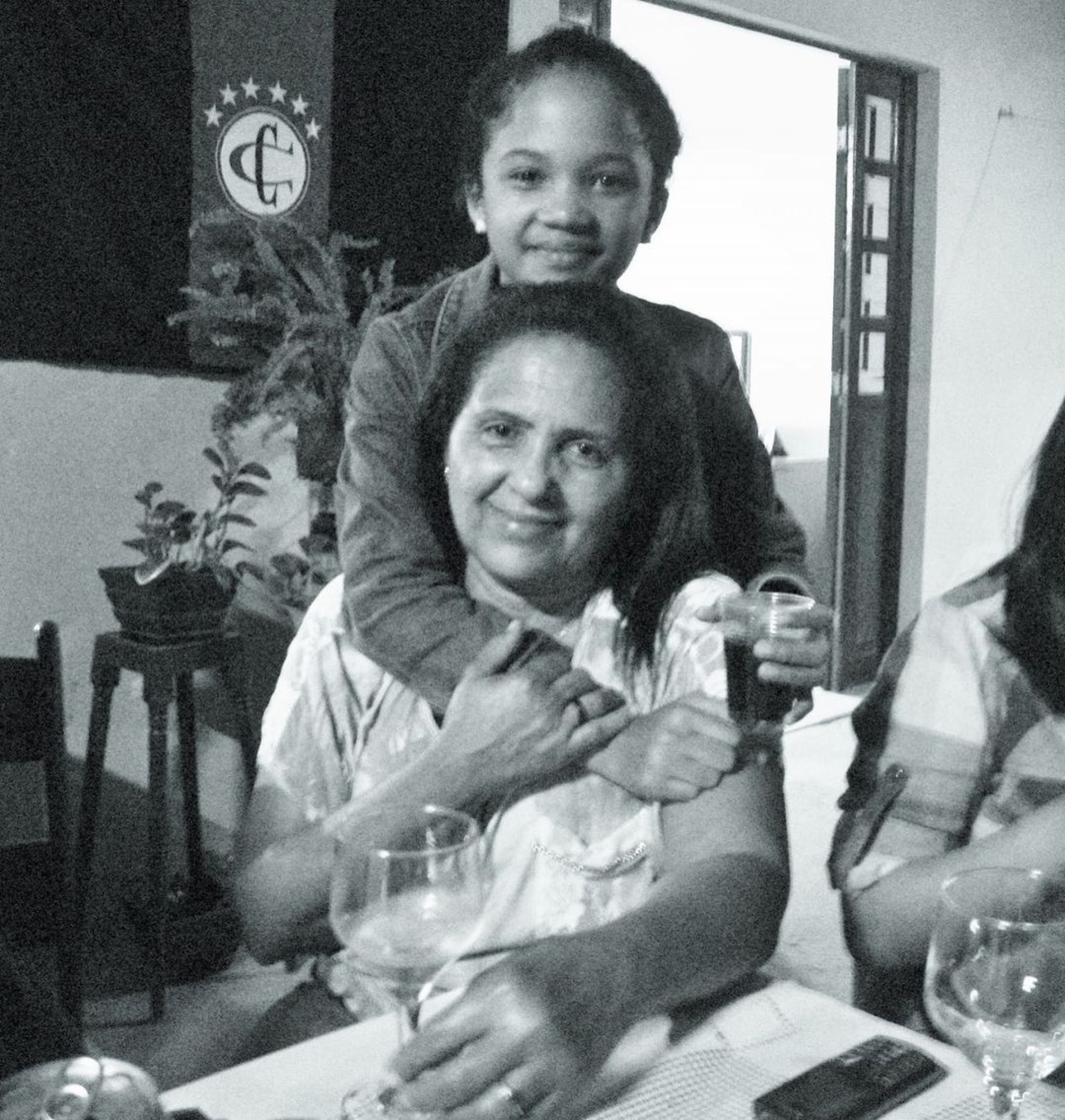 Agnes Nunes com a avó, Terezinha, inspiração para seu novo single - Reprodução Internet