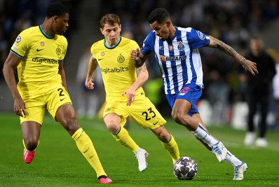 Com final emocionante, Inter de Milão segura empate com o Porto e avança na Liga dos Campeões