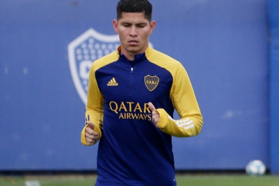 Vasco procura Boca Juniors e demonstra interesse em volante