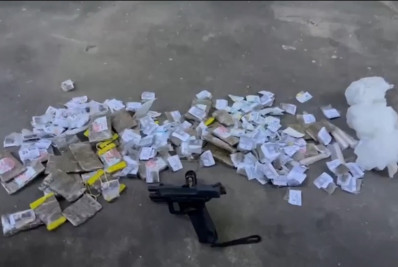 PM apreende pistola e drogas em ação com criminoso ferido em Belford Roxo