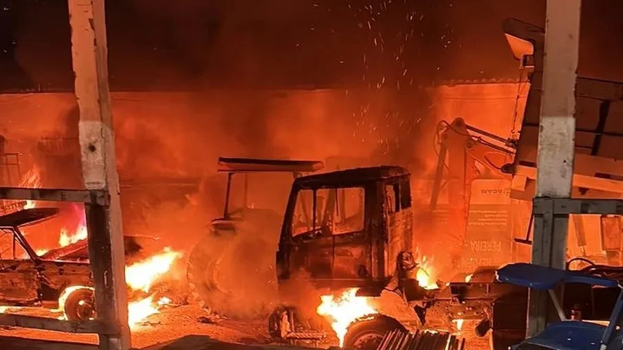 Secretaria de Obras de Acari foi alvo de criminosos na madrugada desta ter&ccedil;a (14)
