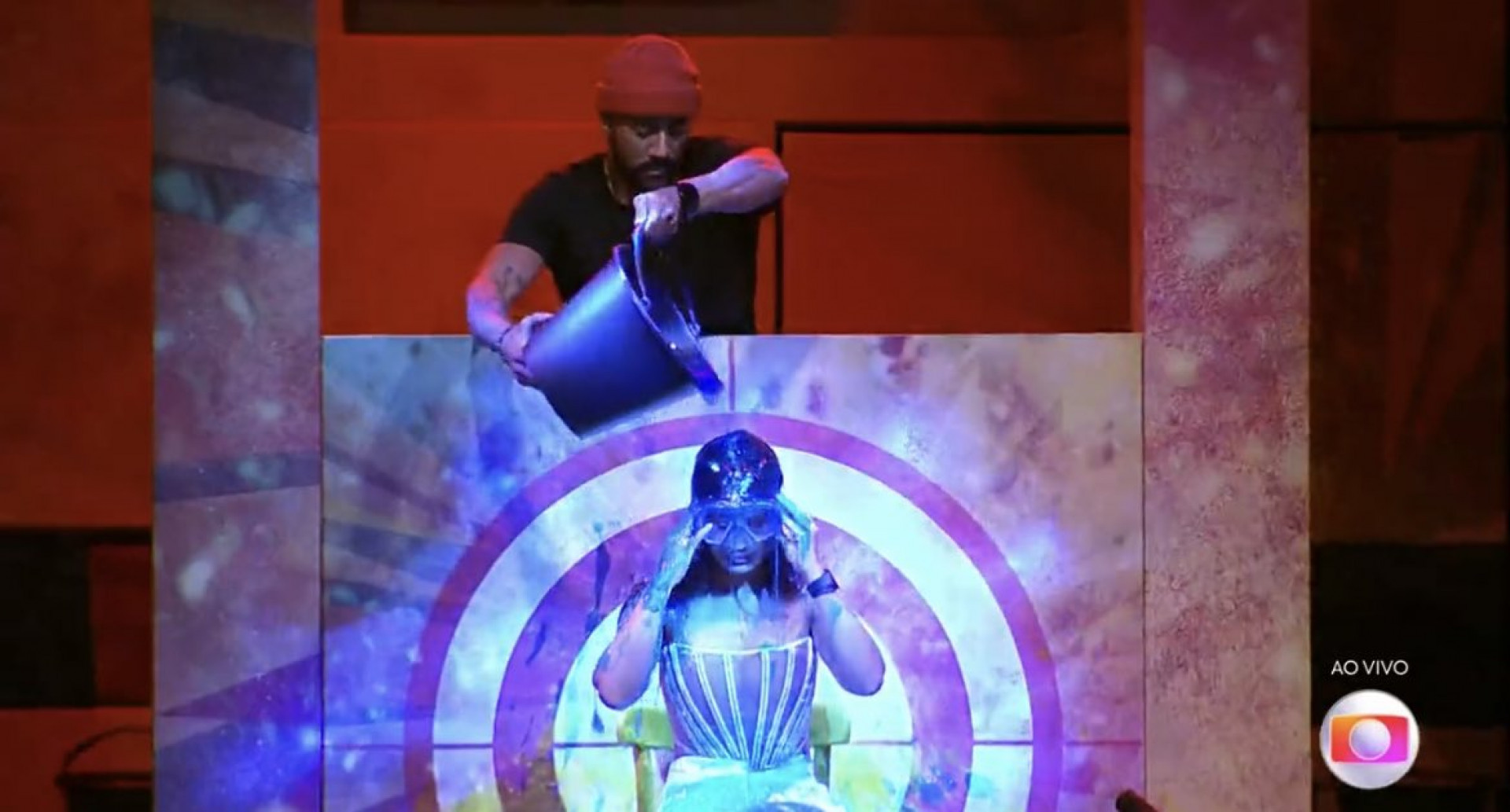 Jogo da discórdia desta segunda-feira contou com a dinâmica do balde - Reprodução