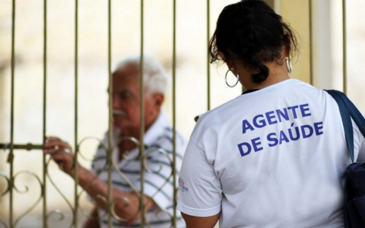 Agentes Comunit&aacute;rio de Sa&uacute;de alegam que al&eacute;m do desfalque no sal&aacute;rio base, o valor incompleto tamb&eacute;m compromete o aumento nos demais benef&iacute;cios que incorporam no sal&aacute;rio 