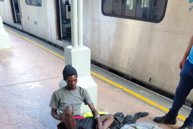 Homem é preso após furtar assentos dos trens da SuperVia, na Central do Brasil