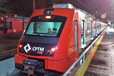 Homem morre e outro fica ferido após serem atropelados por trem em São Paulo