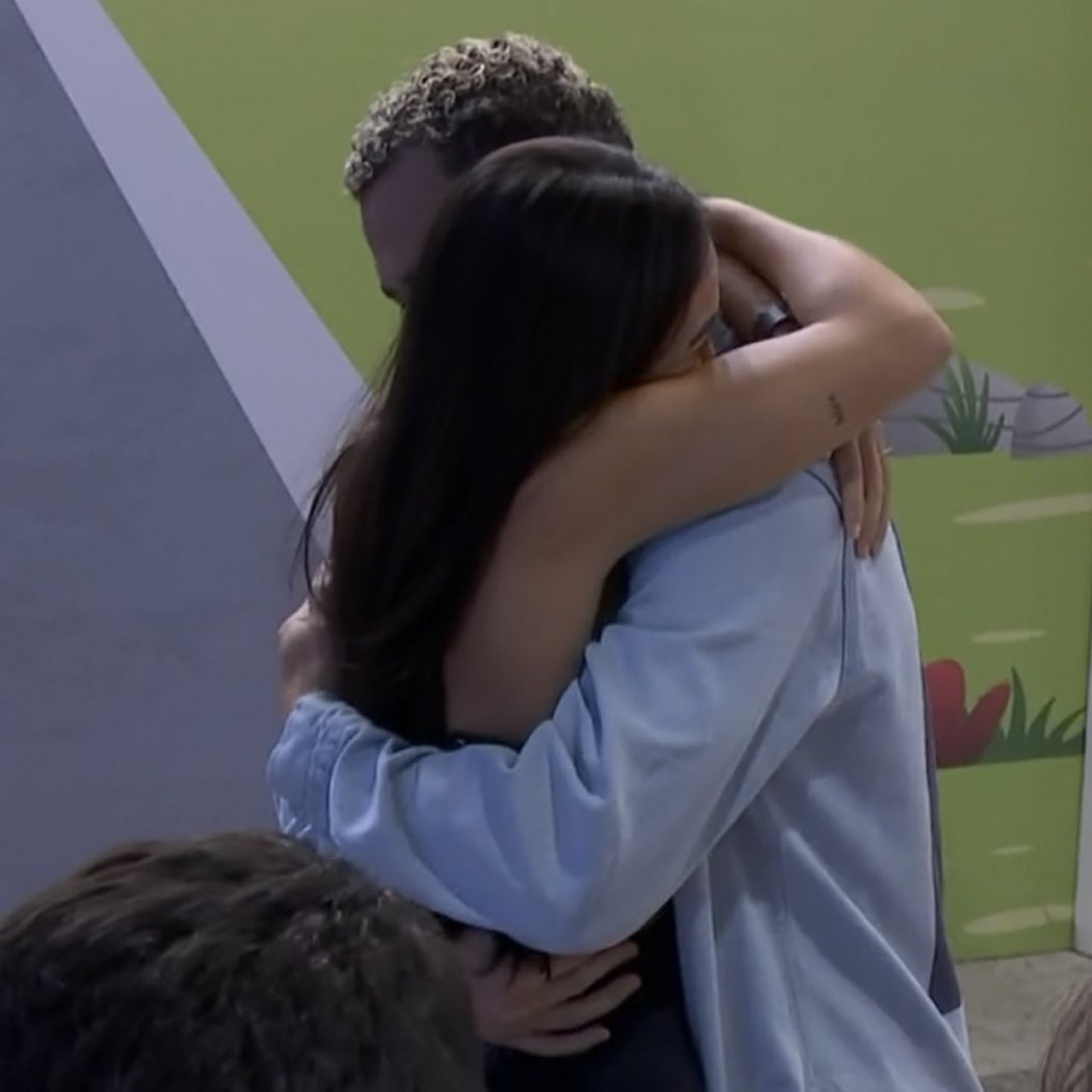 Larissa e Fred se despedem - Reprodução