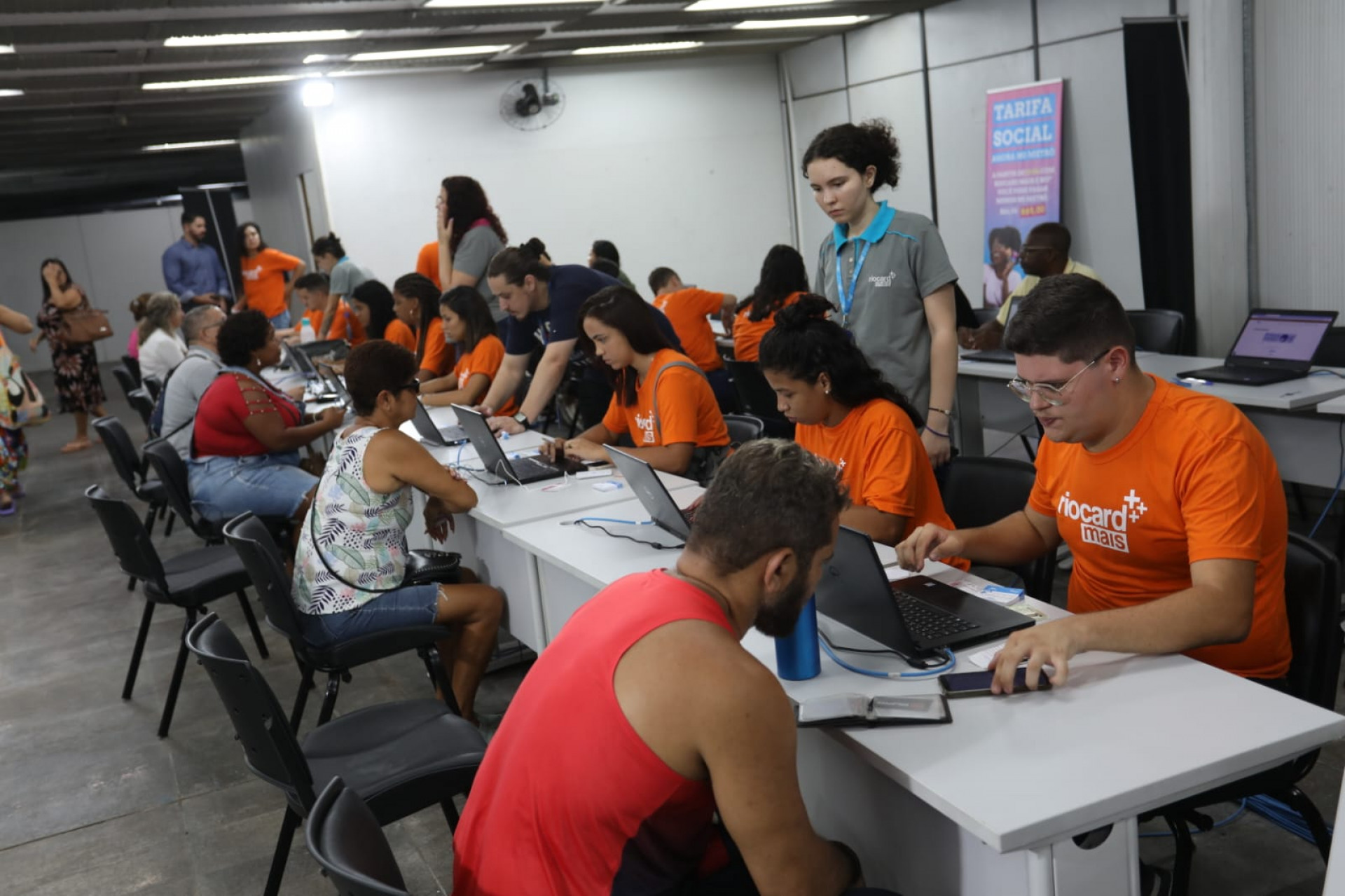 Serão 125 posições de atendimento espalhadas por 10 estações do metrô, além das 18 lojas Riocard Mais no estado - Pedro Ivo / Agência O DIA