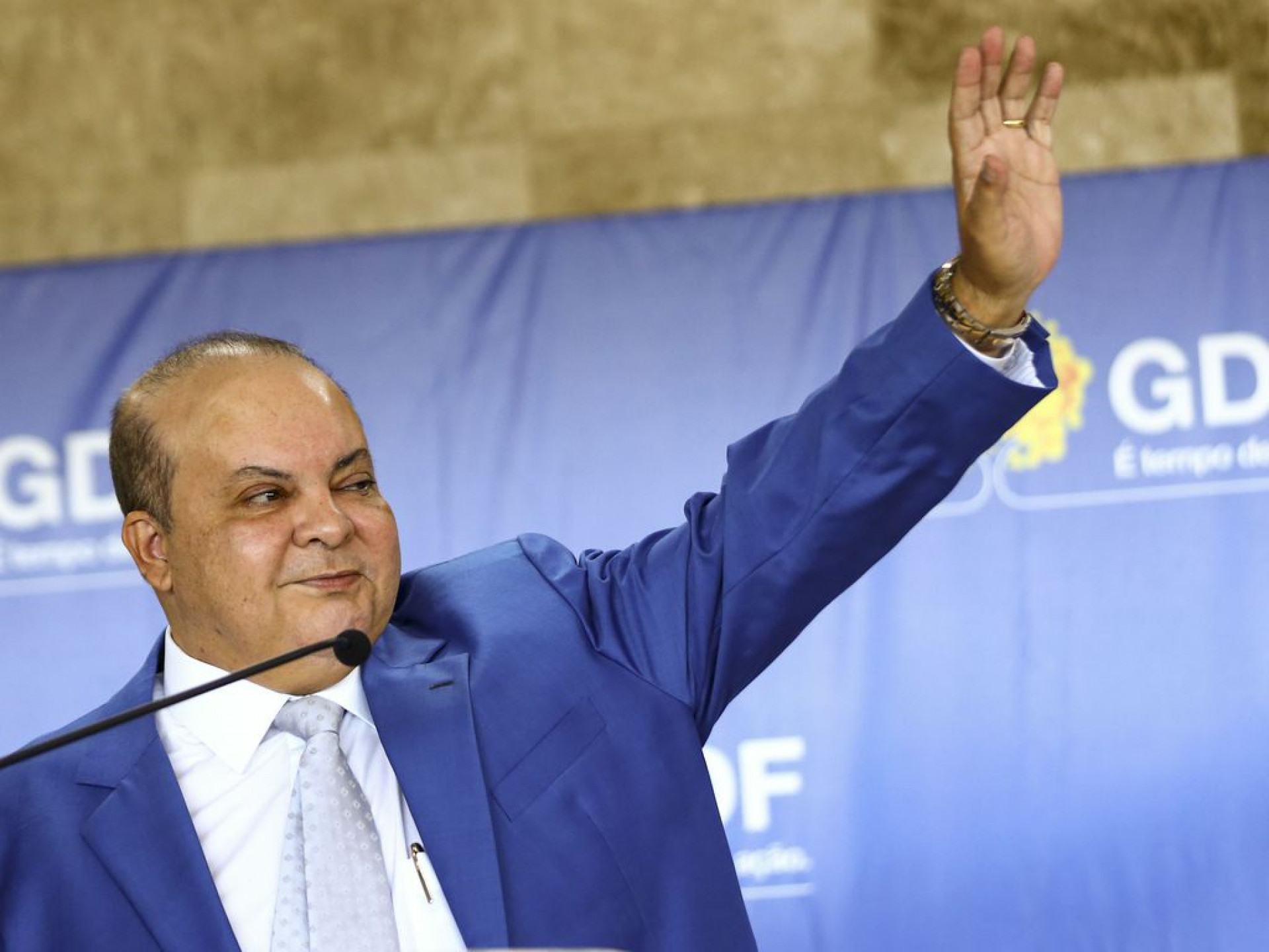 Governador do Distrito Federal renuncia para disputar vaga no Senado