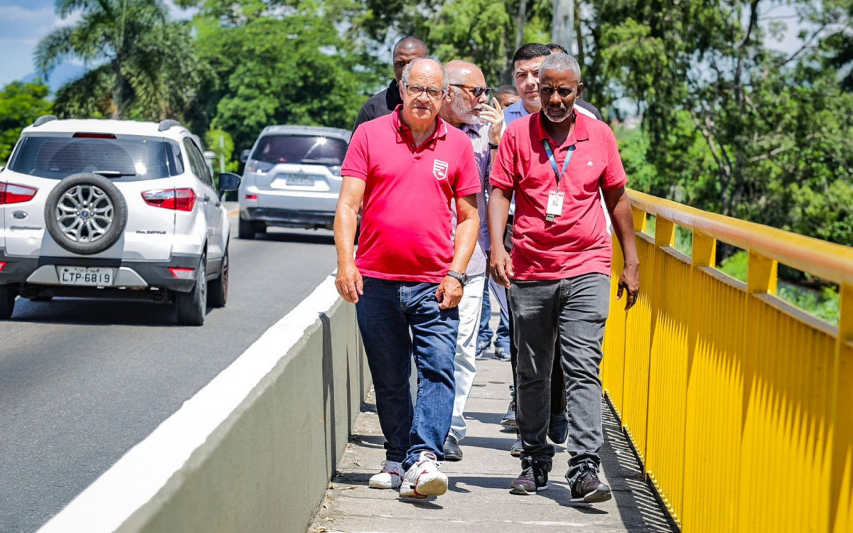 Secret&aacute;rio de Obras Odair Cunha (esquerda) destacou que a duplica&ccedil;&atilde;o acabar&aacute; com os engarrafamentos