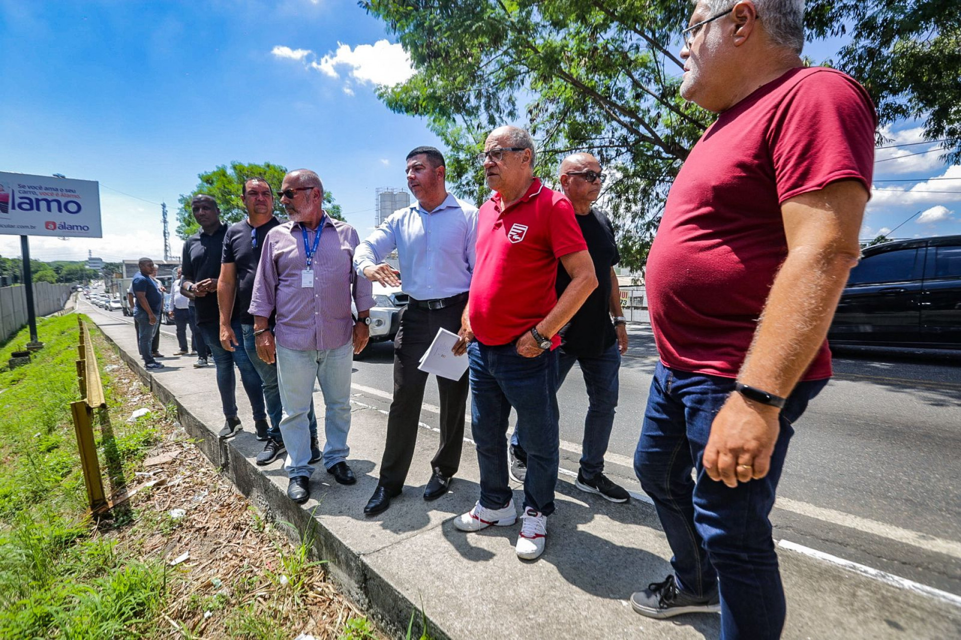 Secret&aacute;rios municipais e t&eacute;cnicos da Emop visitaram a &aacute;rea de duplica&ccedil;&atilde;o do viaduto - Rafael Barreto / PMBR
