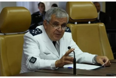 Novo presidente do STM toma posse com presença de Lula e Moraes