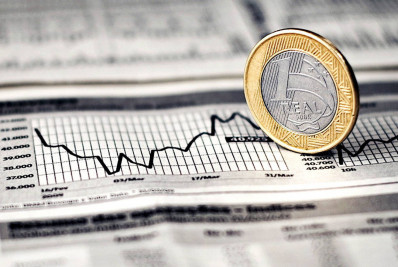 Bolsa aproxima-se de recorde com recuo de prévia da inflação