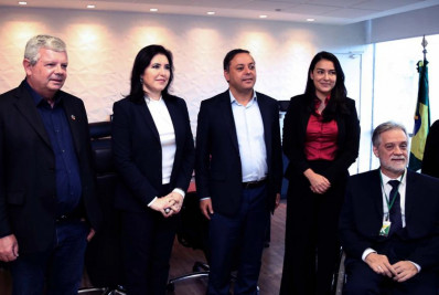 Axel Grael e Rodrigo Neves se reúnem com Simone Tebet em Brasília
