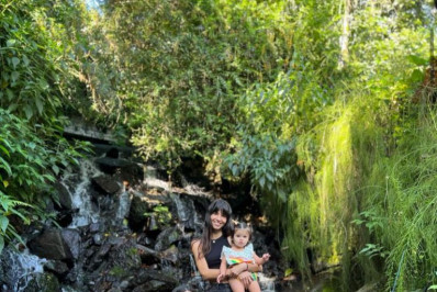 Grávida, Thaila Ayala aproveita cachoeira ao lado de família e amigos