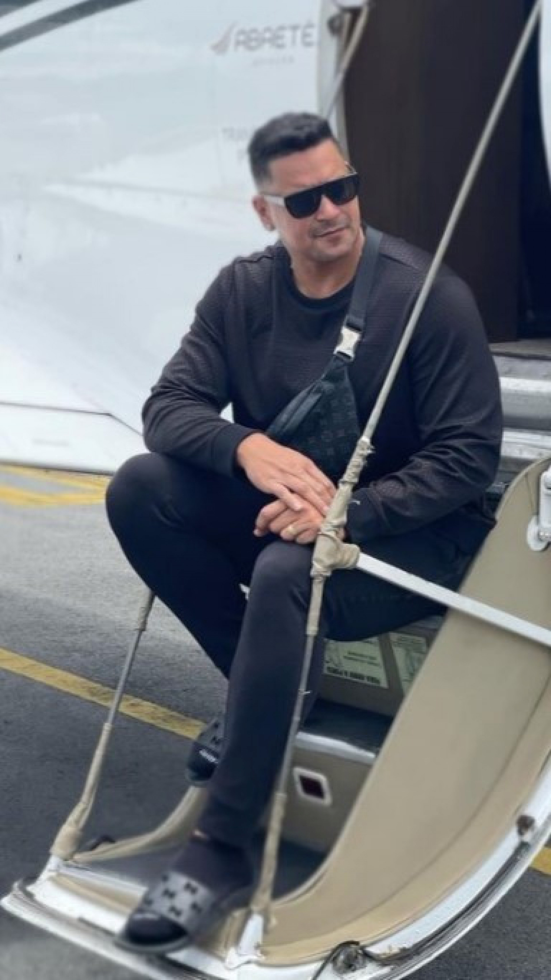 Xanddy volta à rotina de exercícios e compara muque com filho  - Reprodução / Instagram