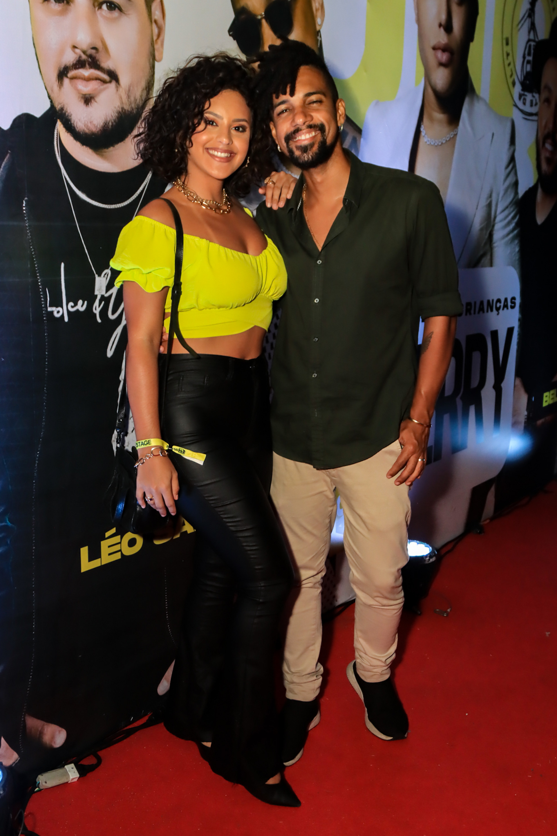 D'Black e a noiva, Kathelen Setúbal, durante gravação do DVD de Tierry - Victor Chapetta / Agnews 