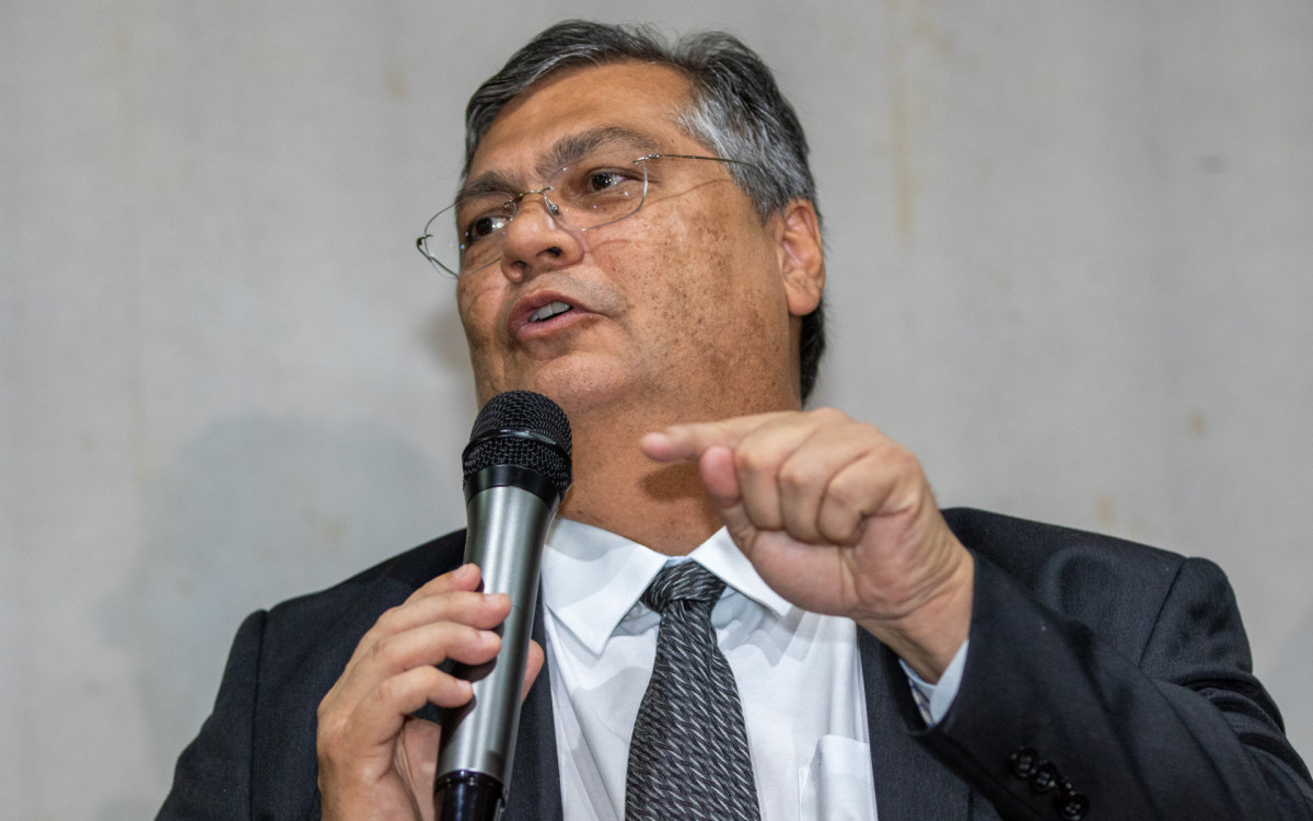 PSOL apresenta novos fatos à representação contra Flávio Bolsonaro