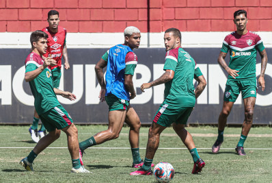 Com ausência de Willian Bigode, John Kennedy pode ser relacionado na semifinal