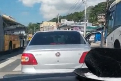 Intensa troca de tiros na Praça Seca deixa três feridos; PM reforça policiamento