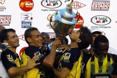 Túlio Maravilha relembra passagem pelo Volta Redonda e torce por sucesso de Lelê