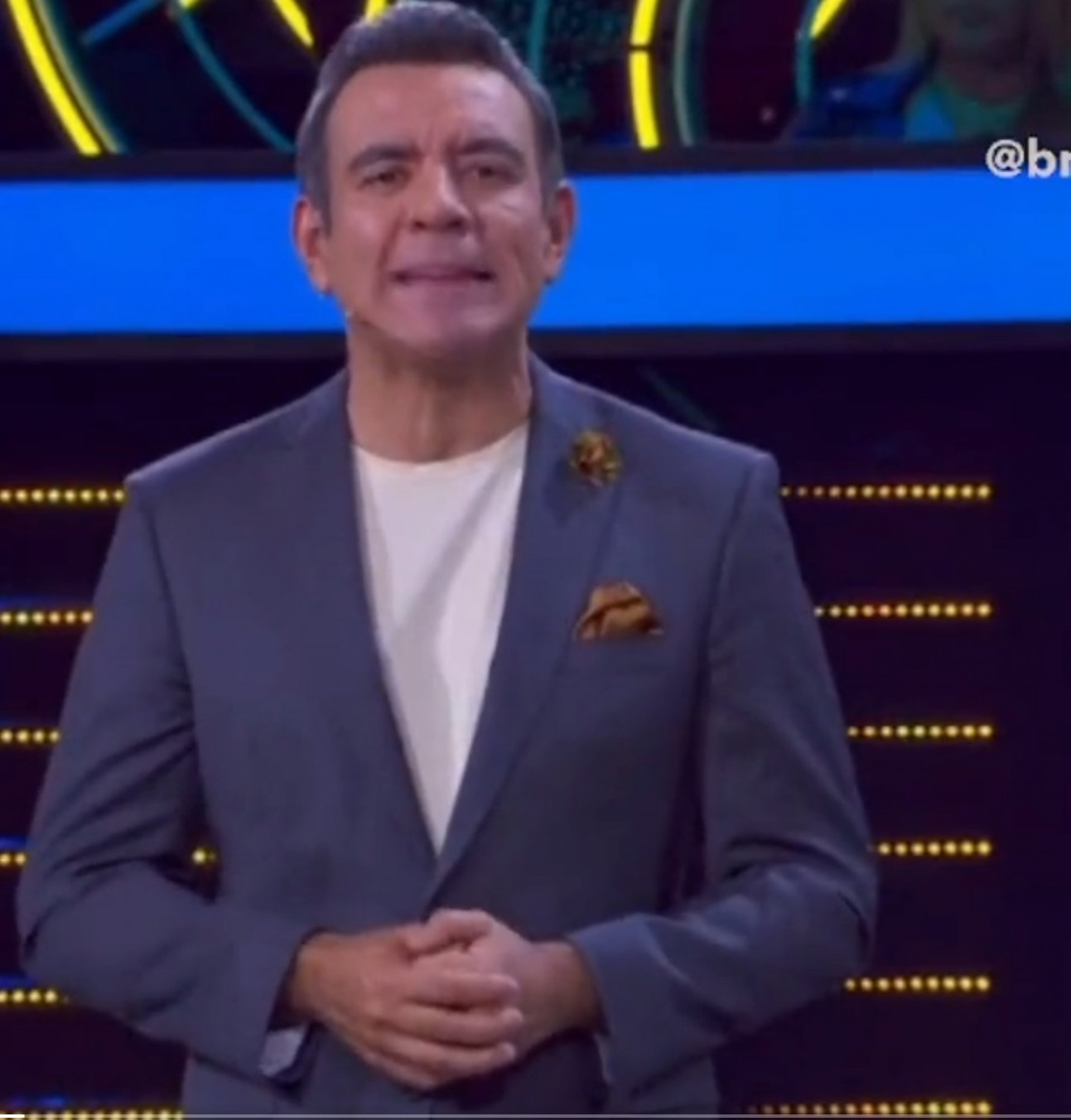Héctor Sandarti informa posicionamento da Telemundo após caso de importunação sexual envolvendo Dania Mendez - Reprodução de vídeo