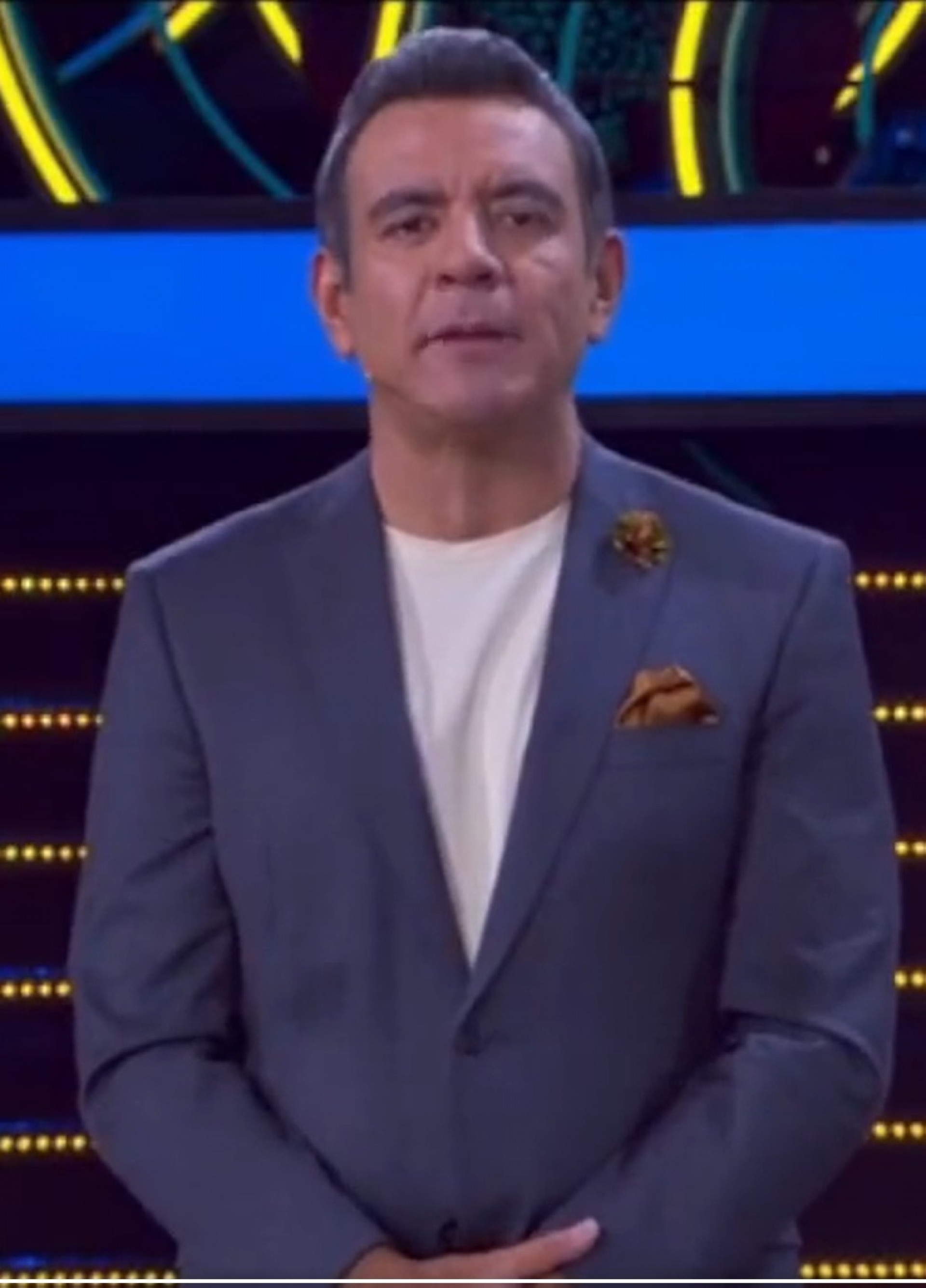 Héctor Sandarti informa posicionamento da Telemundo após caso de importunação sexual envolvendo Dania Mendez - Reprodução de vídeo