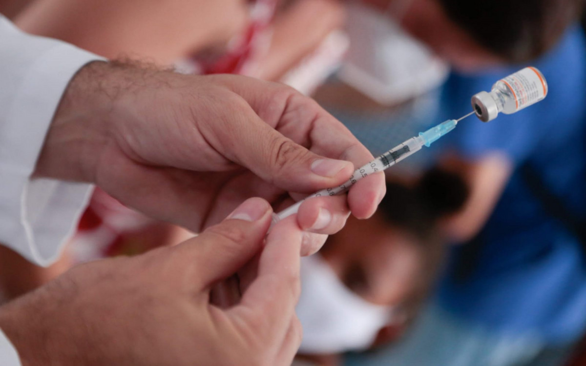Vacina estará disponível em todas 237 unidades de atenção primária a partir de segunda-feira (20)