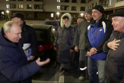 Ucrânia denuncia 'cinismo' de Putin após visita a Mariupol