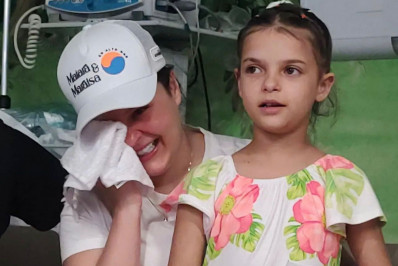 Maiara faz visita emocionante a hospital que trata de câncer em crianças de Blumenau