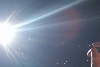 Sandy canta mais uma vez no show do Coldplay em São Paulo