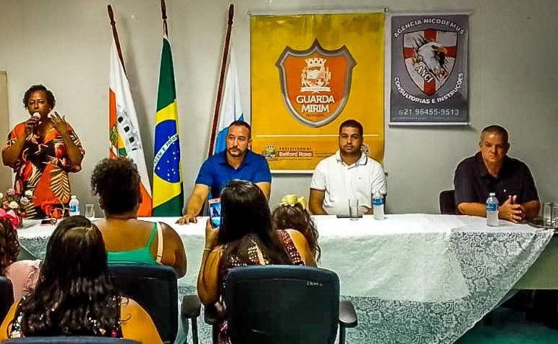A diretora do polo Cederj, Deiseli Coutinho colocou a institui&ccedil;&atilde;o &agrave; disposi&ccedil;&atilde;o para  os projetos - Divulga&ccedil;&atilde;o