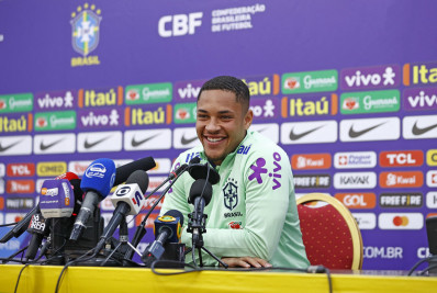 Vitor Roque celebra oportunidade na seleção brasileira: 'Feliz e nervoso'