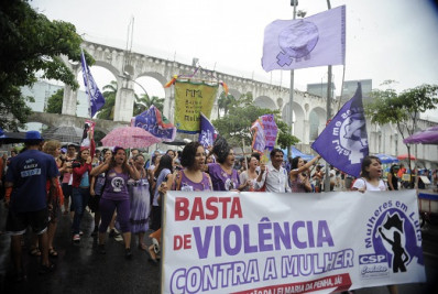 Mais da metade das mulheres vítimas de feminicídio em 2022 já havia sofrido algum tipo de violência antes
