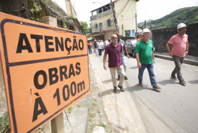 Axel Grael visita obras de contenção de encostas em Santa Rosa