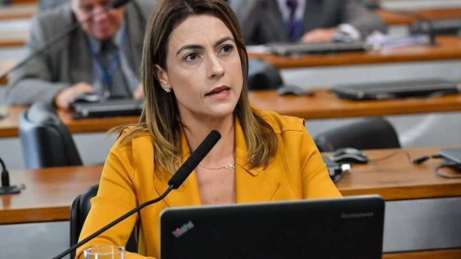 Após ser internada na UTI por crise alérgica, Soraya Thronicke recebe alta
