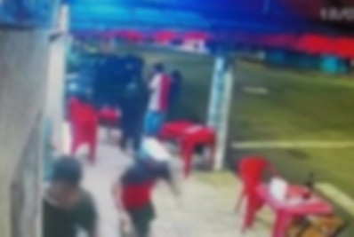 Atentado em bar foi ordenado de dentro de presídio, diz Polícia Civil